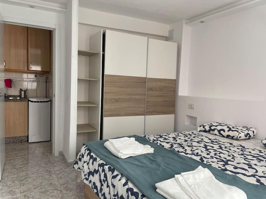 Giovina Living Av Suecia 150M From Beach Los Cristianos  Buitenkant foto