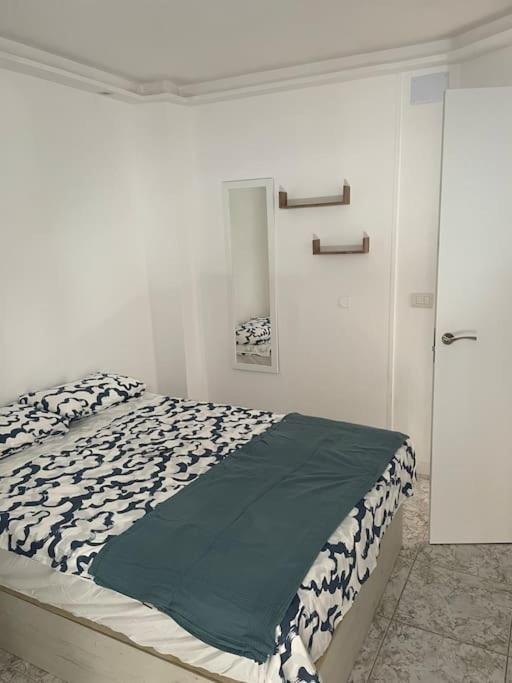 Giovina Living Av Suecia 150M From Beach Los Cristianos  Buitenkant foto