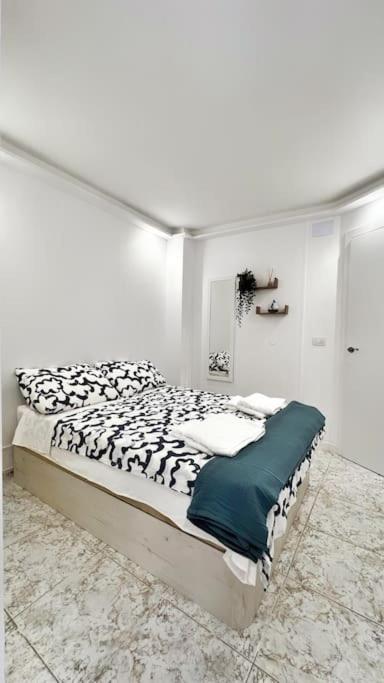 Giovina Living Av Suecia 150M From Beach Los Cristianos  Buitenkant foto